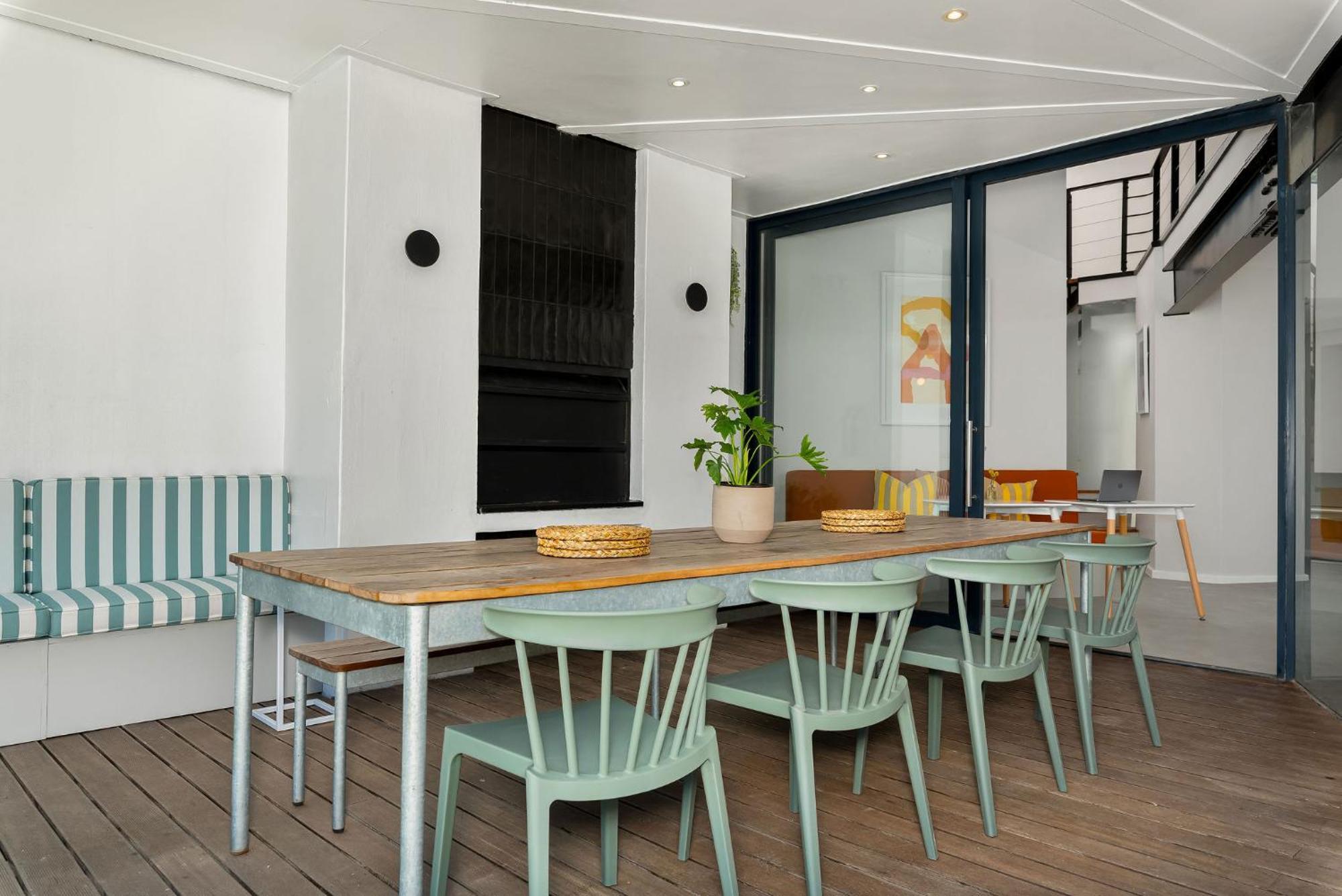 Hotel Neighbourgood 1St Crescent Camps Bay Ciudad del Cabo Exterior foto
