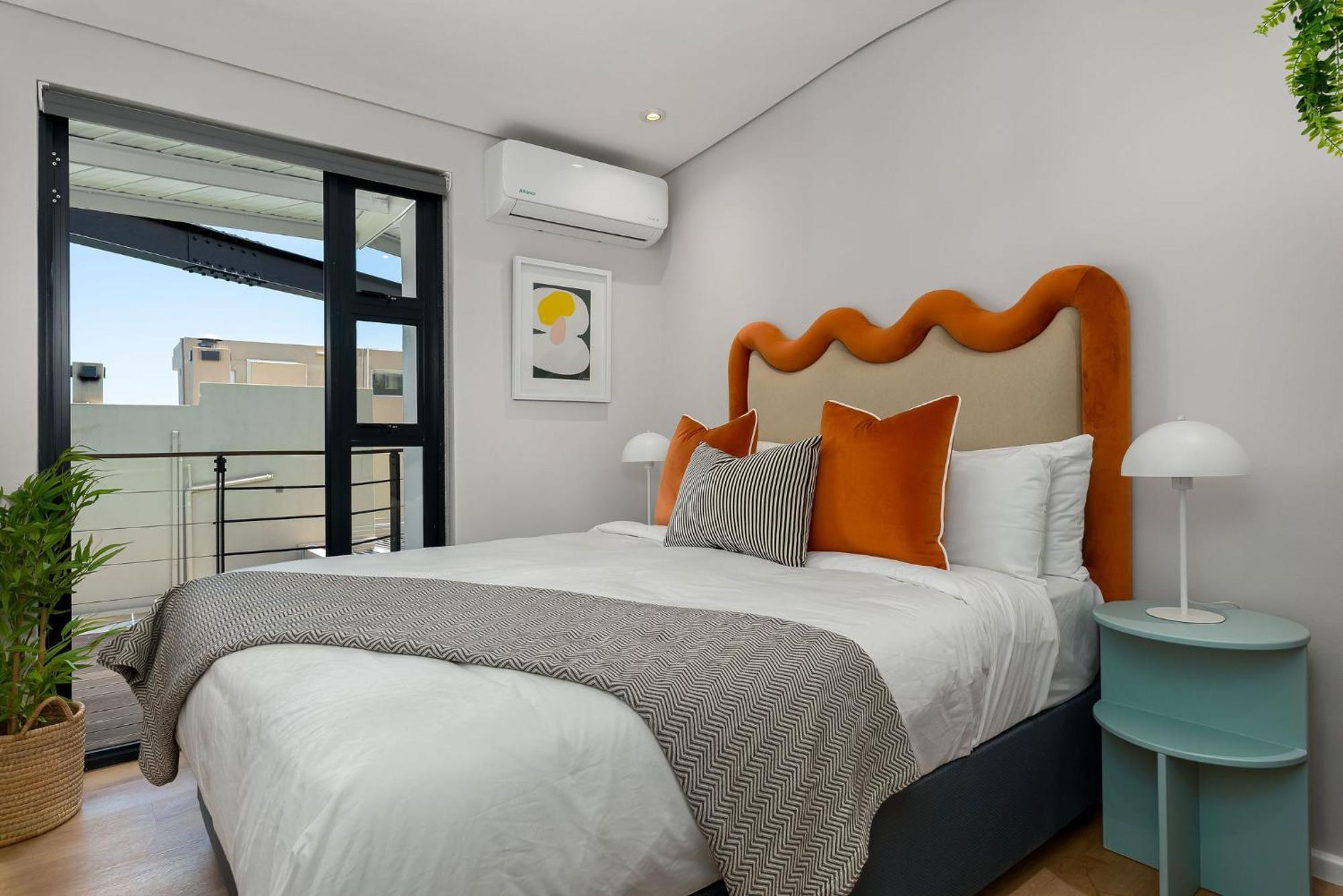 Hotel Neighbourgood 1St Crescent Camps Bay Ciudad del Cabo Exterior foto